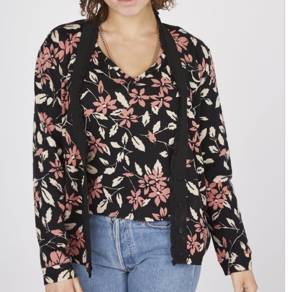 Vintage 1990s Moschino Floral wool Cardigan & Tank Top set women’s medium - Picture 2 of 12